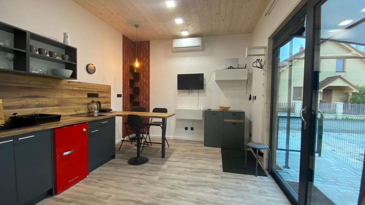 Tiny House Lejlighed Pardubice Eksteriør billede